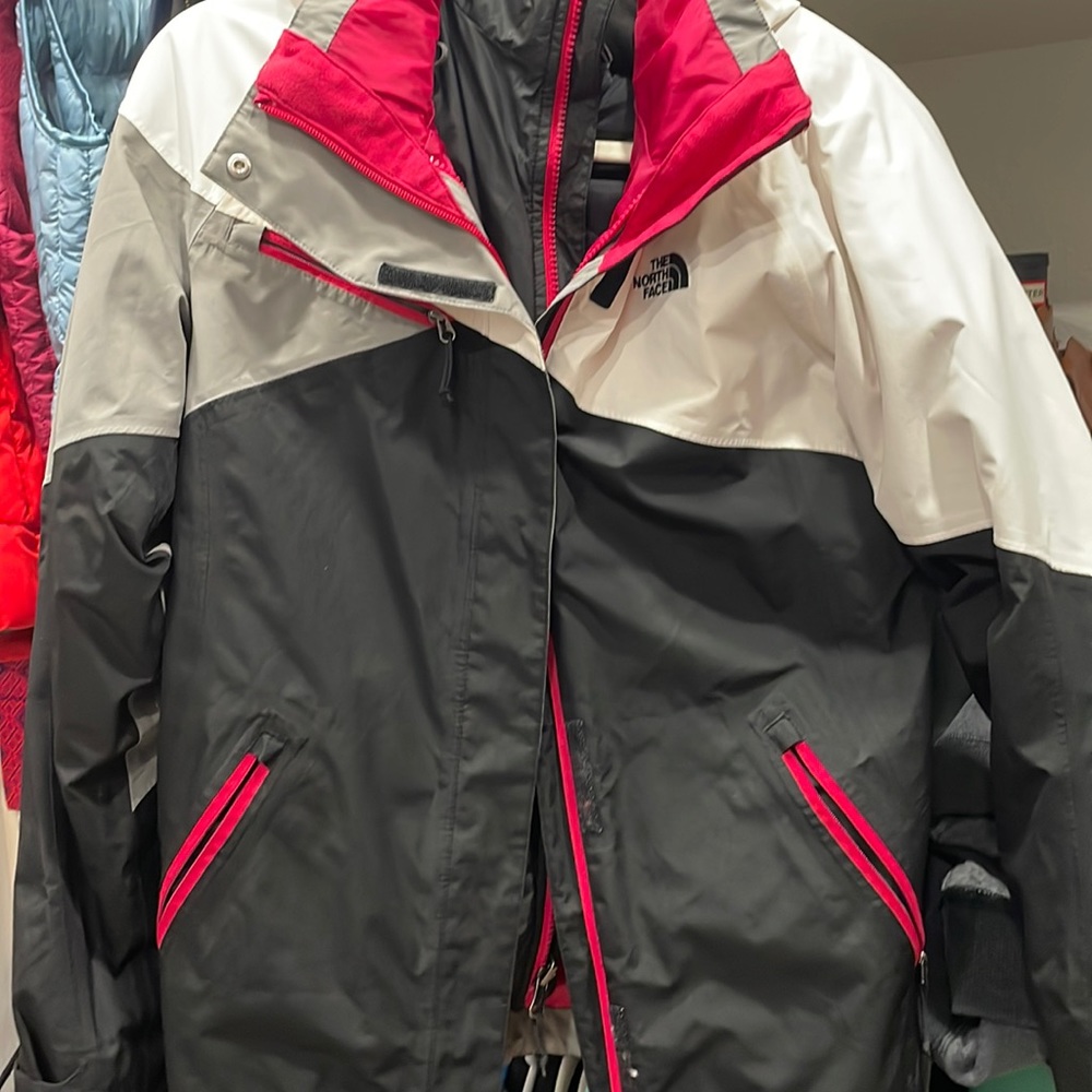 The north face ski jacket size small